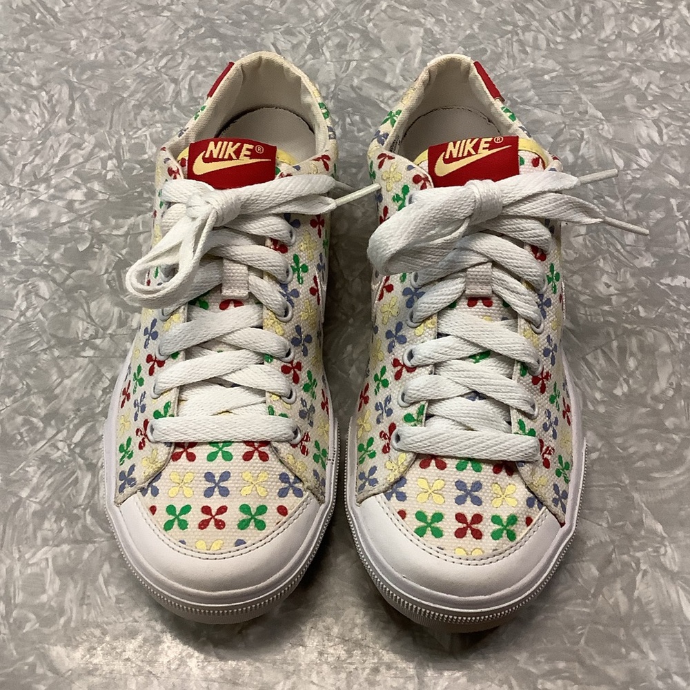 RARE! Vintage Nike Capri Low Canvas ‘07 Trainers Size 7 (Unique Colorway)